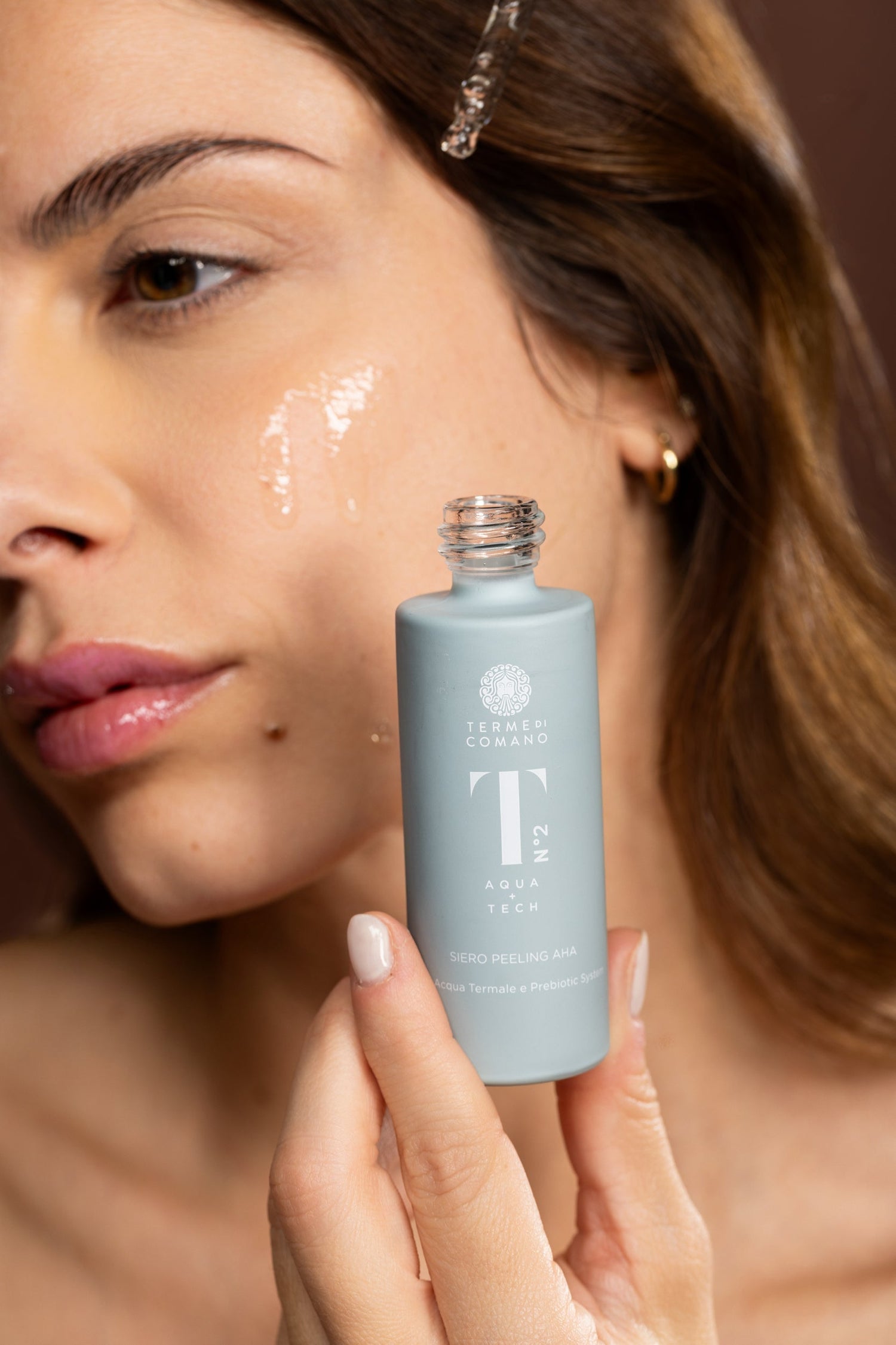 Acido glicolico: cos’è, a cosa serve e come usarlo in modo sicuro sulla pelle